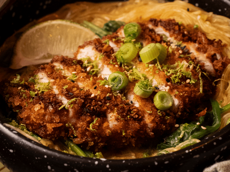 Malaysische Laksa mit krossem Katsu Foodblog Lukas Grett