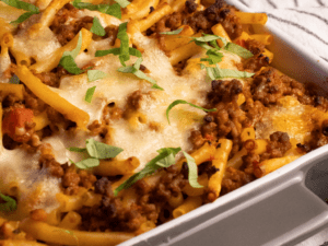 Makkaroni Bolognese Auflauf