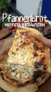 Rustikales Pfannenbrot mit Feta & Kräutern Lukas Grett